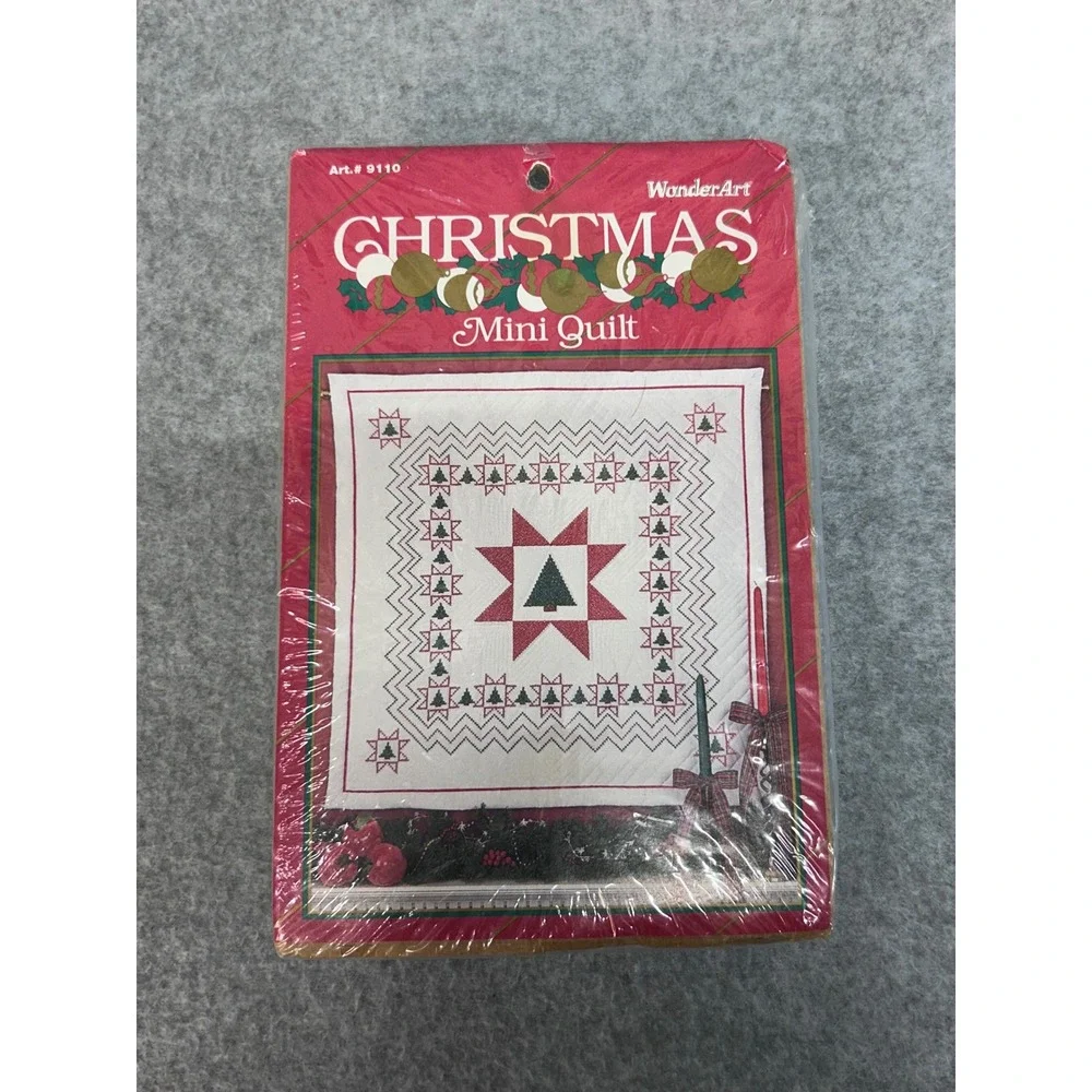 Mini Quilt Kit Christmas Star Red WonderArt Stamped Embroidery 9110